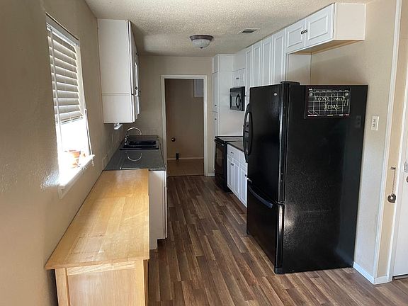 3rd image of 6740 Shauna Dr
