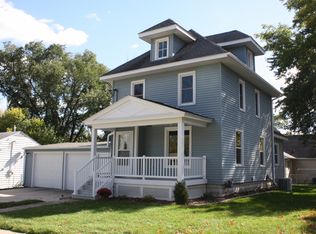 211 5th Ave NE, Hampton, IA 50441