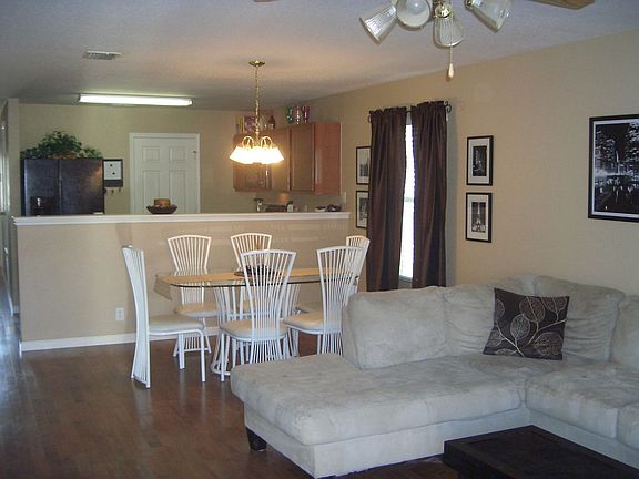 Living/Kitchen