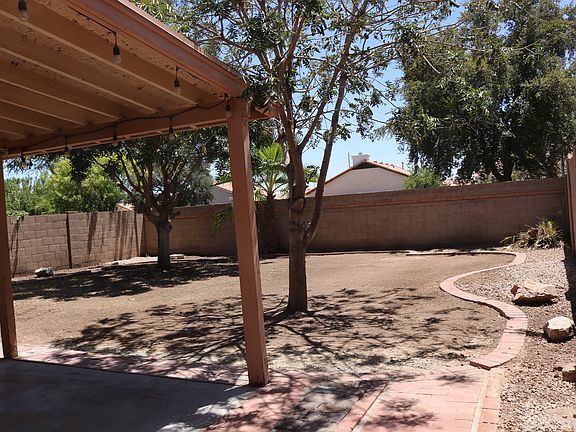 5th image of 3221 E Glenhaven Dr