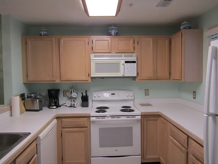 1221 Tidewater Dr #321 — Photo 4