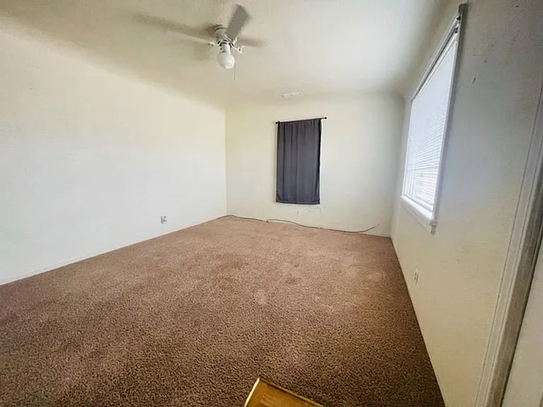 1002 W Deming St — Photo 2
