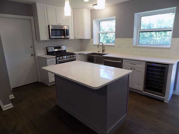 5th image of 7508 Oxford Dr APT 1E
