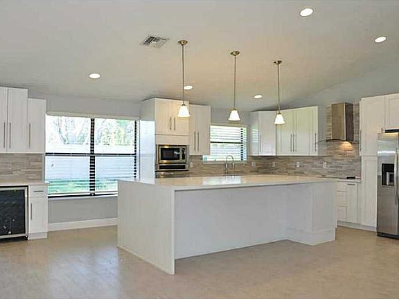 2nd image of 4362 NW 92nd Ter