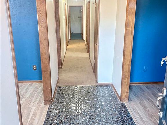 3rd image of 6301 NW Cheyenne Ave