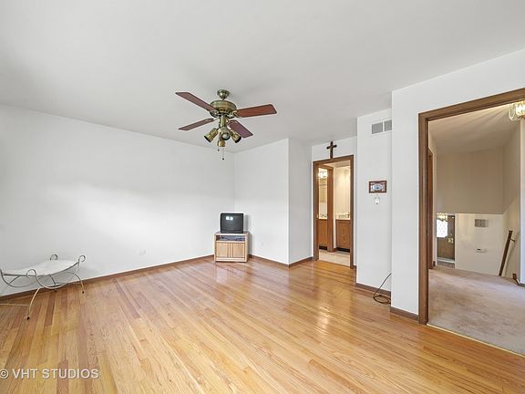 5th image of 413 Claremont Dr