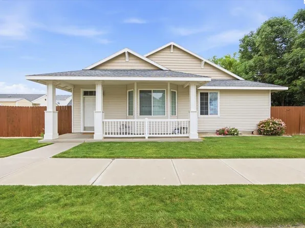 6211 Oriole Dr, Pasco, WA 99301