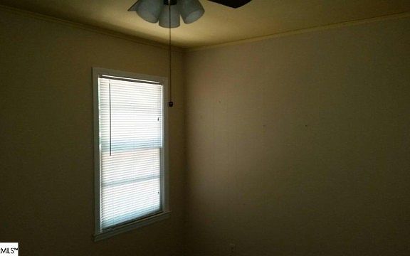 3rd image of 5 Lynwood Dr