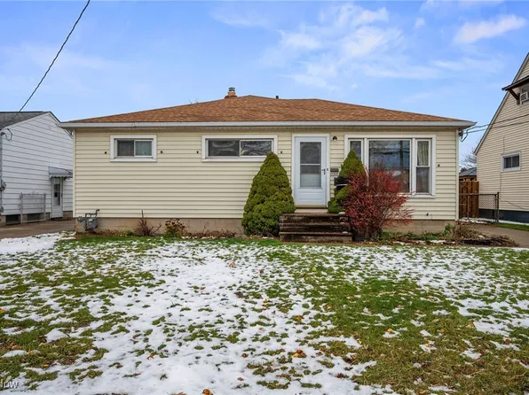 15908 Ashland Dr, Brookpark, OH 44142