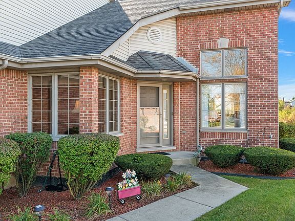 3rd image of 6613 Pond View Dr
