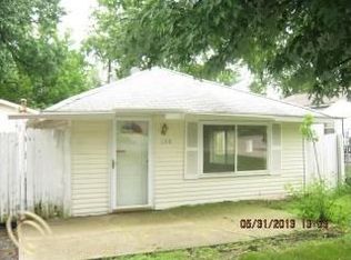 130 Dekalb St, Walled Lake, MI 48390