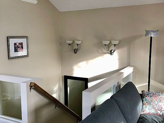 5th image of 858 Bluff Creek Dr