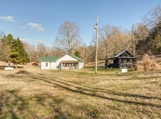 1392 Ryes Chapel Rd, Southside, TN 37171