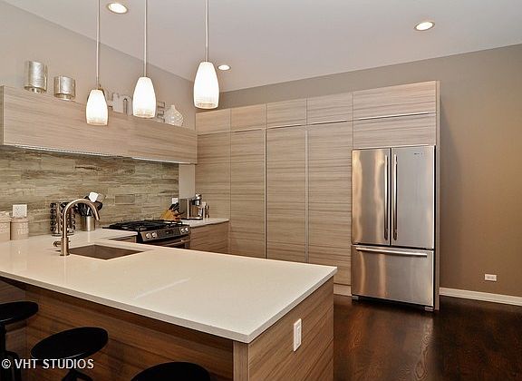 4th image of 1457 W Erie St #1