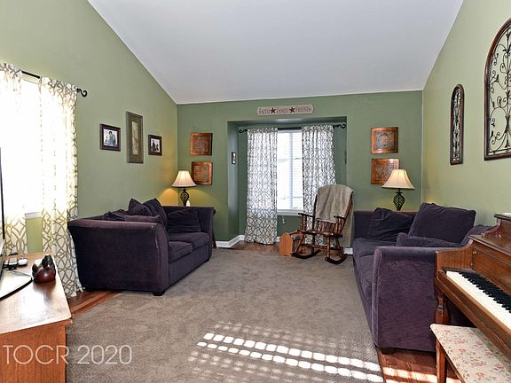 3rd image of 7 Sweet Water Ln