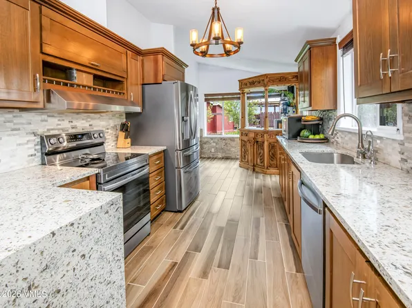 248 Apache Dr, Gypsum, CO 81637