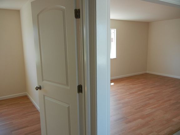 3rd image of 684 Oakside Ave APT 1