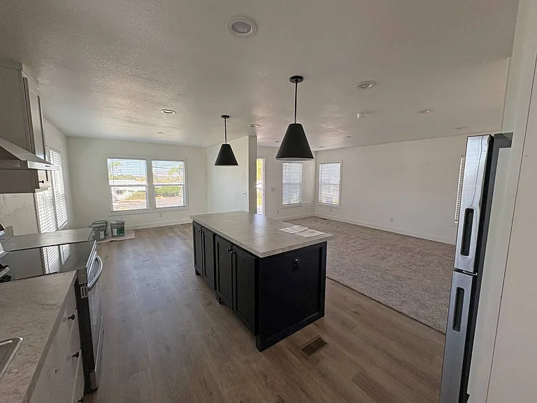 1700 State St #94 — Photo 7
