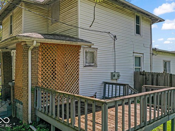 4th image of 1549 Thornburg St