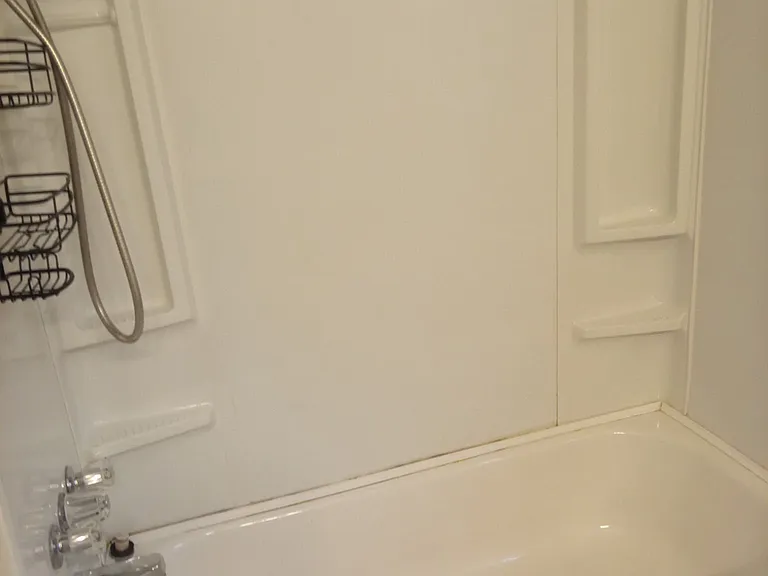 1112 Covert Ave — Photo 8