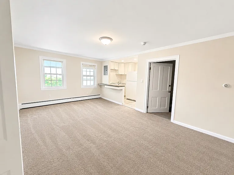 11 Webster Ave #7 — Photo 2