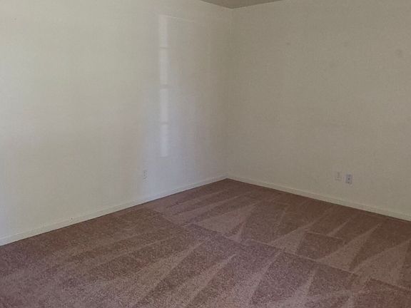 4th image of 2317 S 38th St