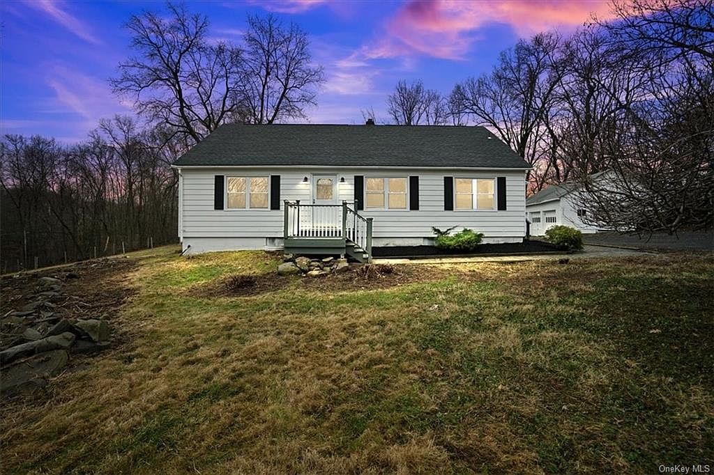 526 Lake Road, New Windsor, NY 12553 Zillow