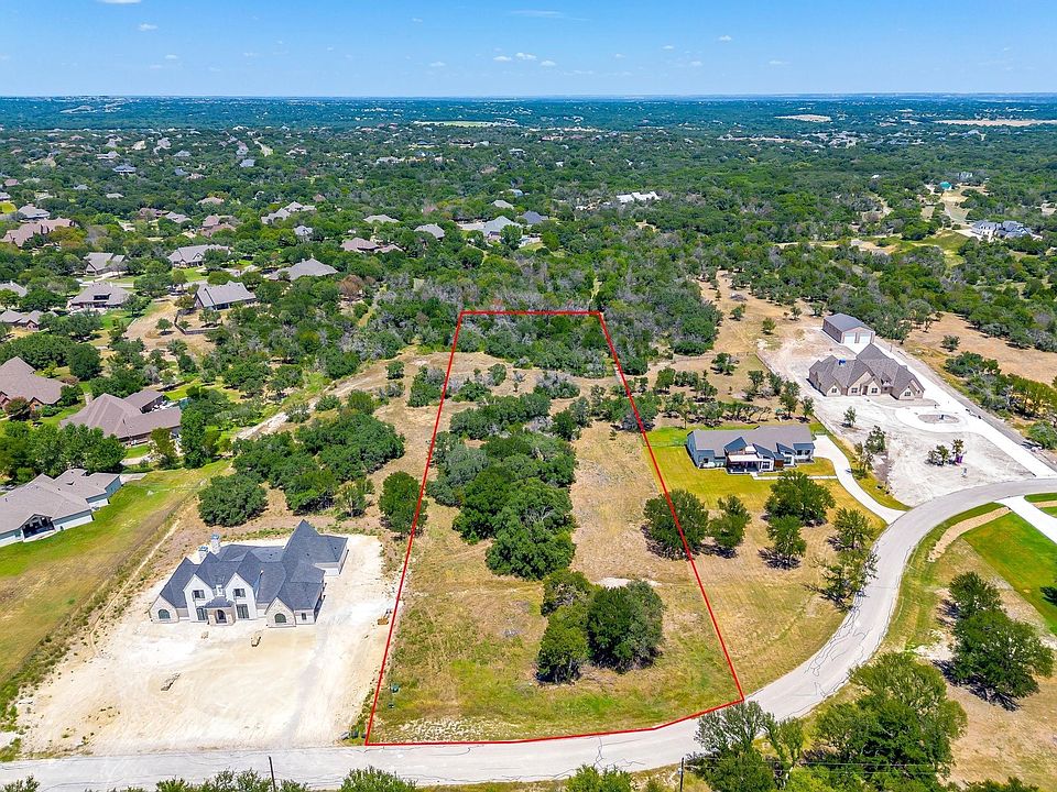 1st image of 132 Woodview Creek Trl