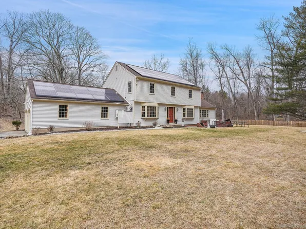 15 Tory Lane, New Milford, CT 06776