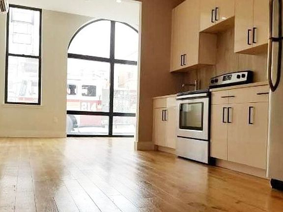 2nd image of 482 Hancock St #1F