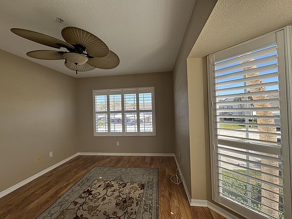 5th image of 202 Silver Lake Dr