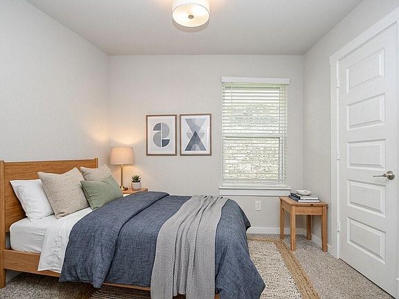 3rd image of 7422 Ramsgate Cliff Ln