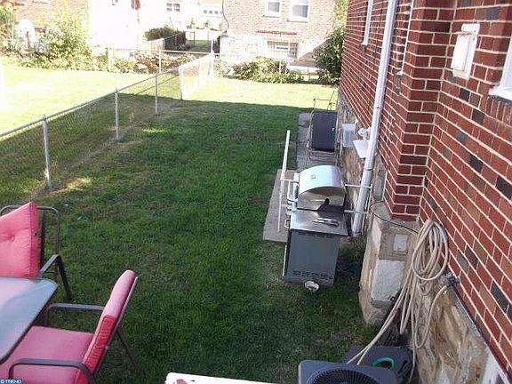 2nd image of 805 Borbeck Ave