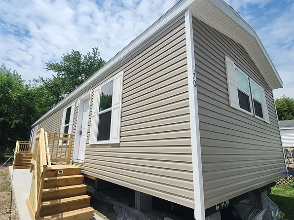 51074 Mott Rd Trailer 170, Canton, MI 48188
