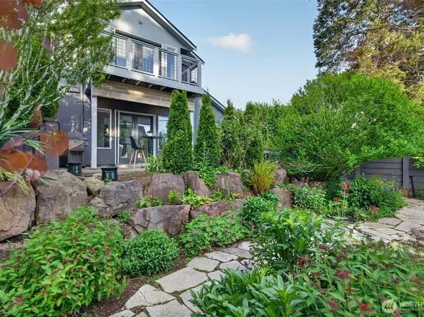7700 California Avenue SW, Seattle, WA 98136