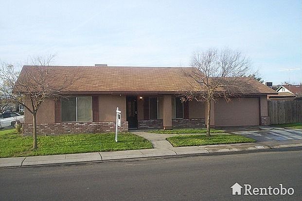 2nd image of 2029 Ridgecrest Dr