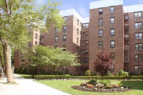 2nd image of 2241 Plumb 1st St APT 5J