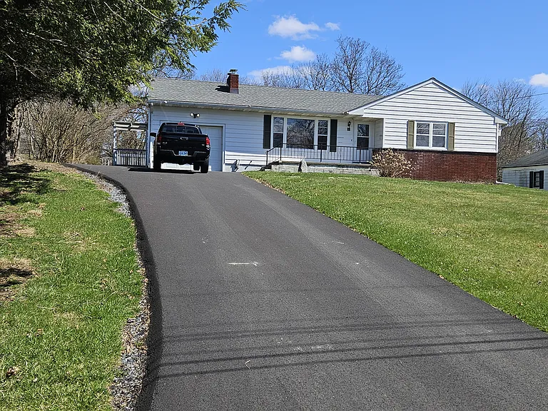 5 Espie Rd — Photo 2
