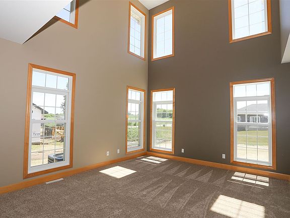 3rd image of 819 17th St SE