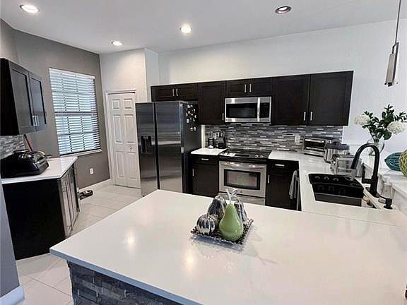 4th image of 7317 Bristol CIR