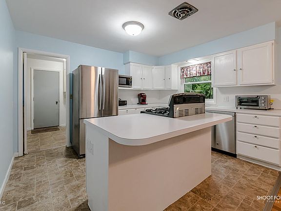 4th image of 2410 Evanston Ave