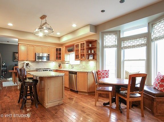5th image of 1222 Regent Dr