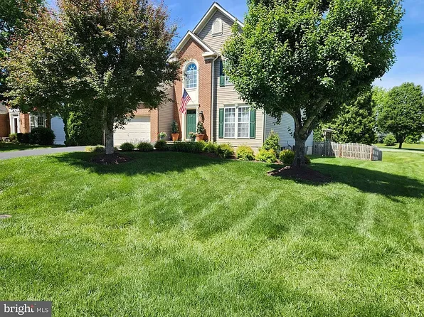 82 Kimberwicke Dr N, Charles Town, WV 25414