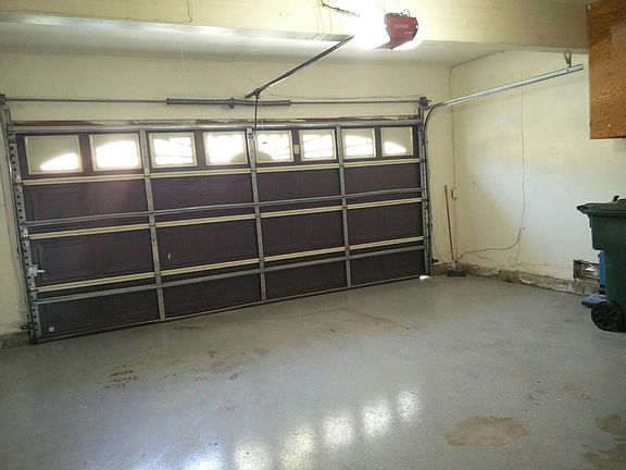 3rd image of 10333 Southridge Dr