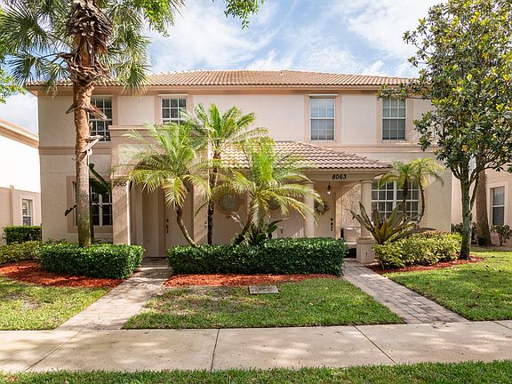 2nd image of 8065 Murano Circle