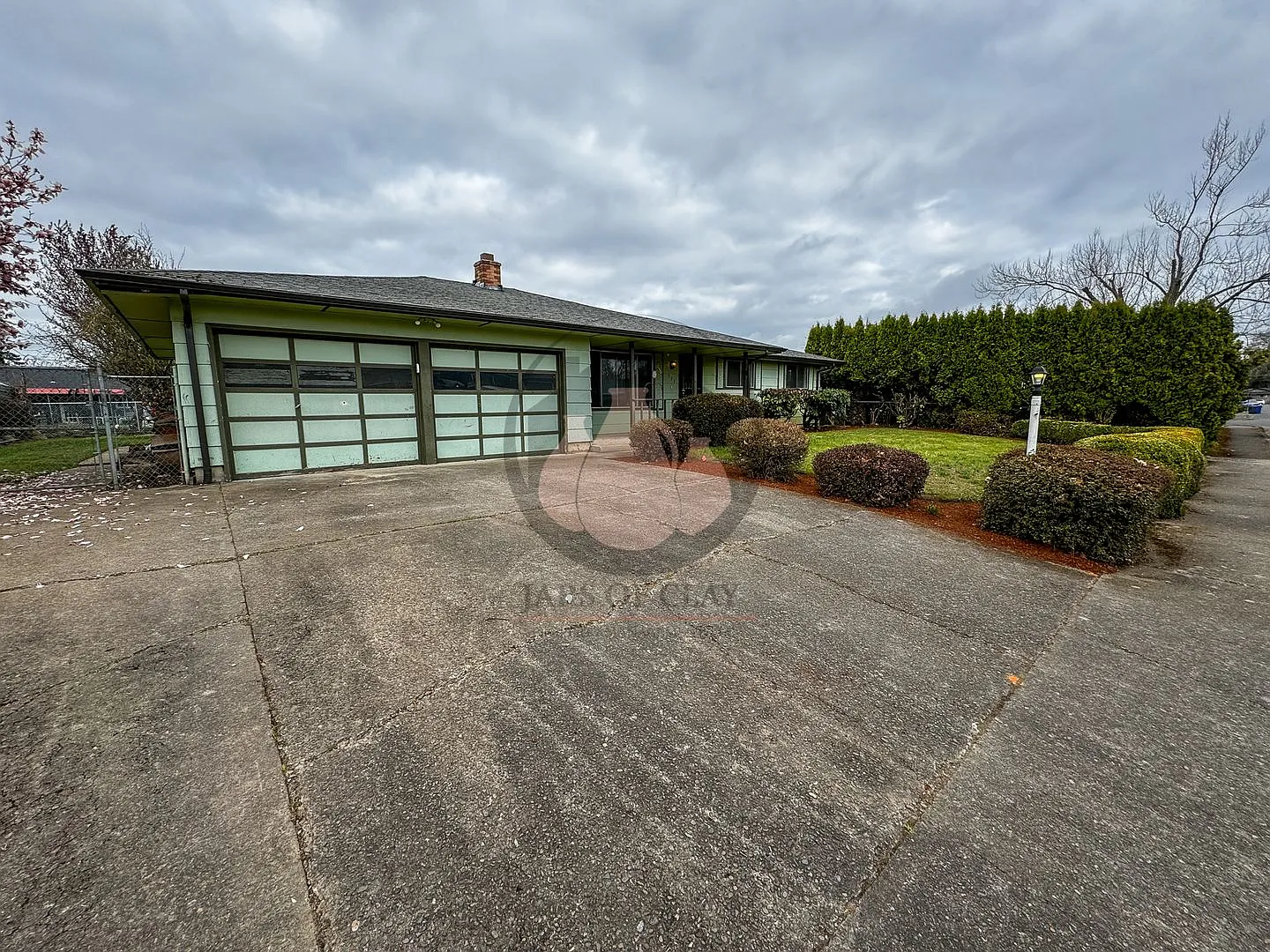 Adorable Single Level Home in Salem — Photo 1
