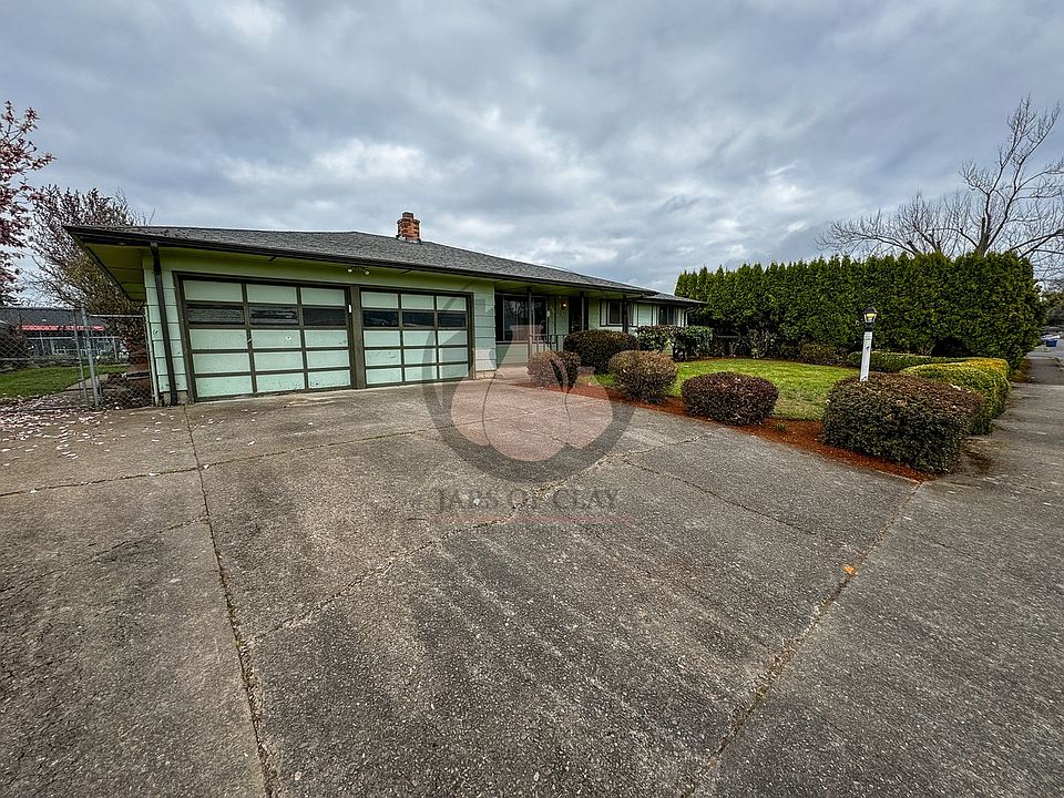 1st image of 333 Connecticut Ave SE