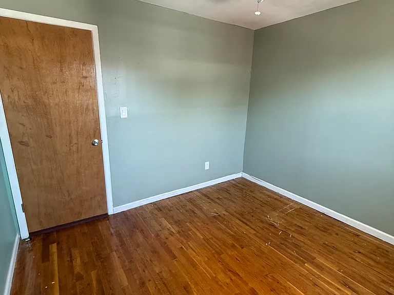 138-30 Redding St #2 — Photo 6