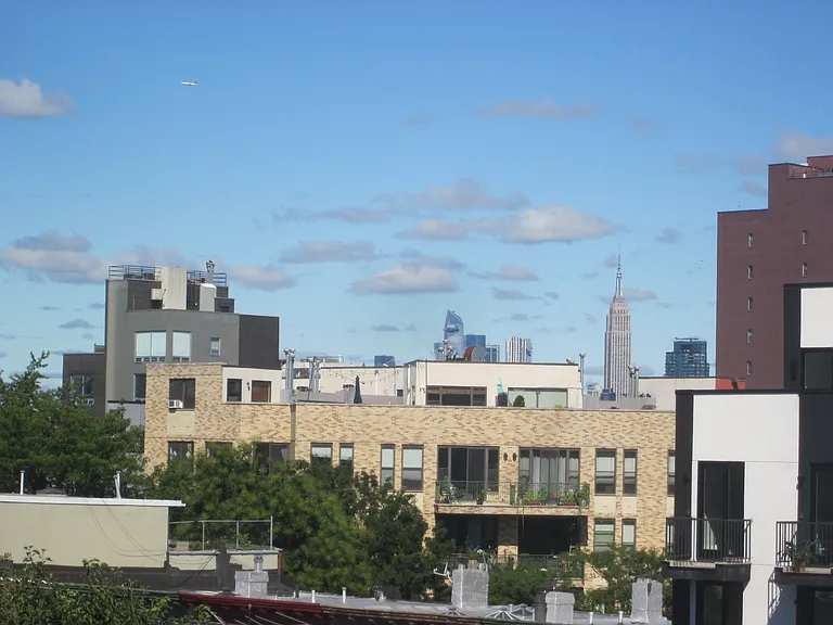 21 Kingsland Ave #3R — Photo 14