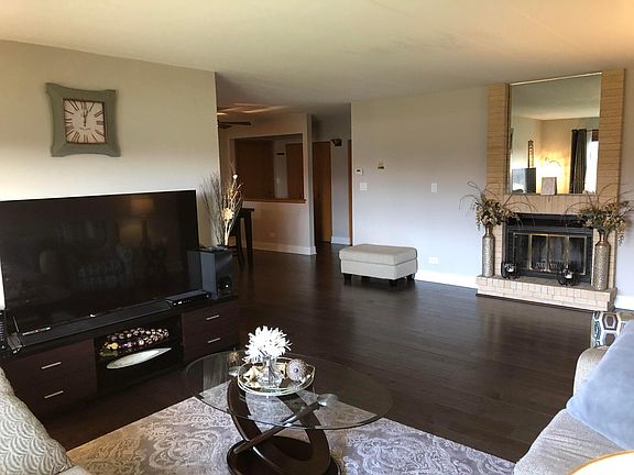 3rd image of 11000 Theresa Cir